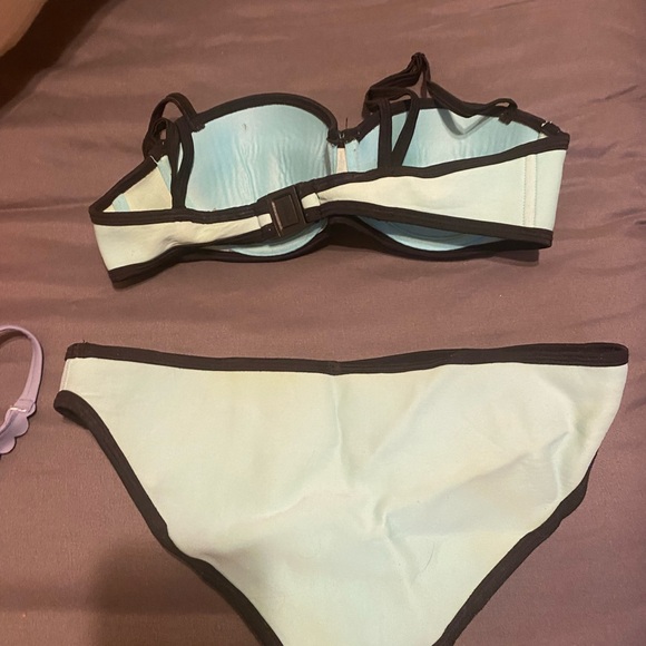 Triangl bikini set - Picture 2 of 4